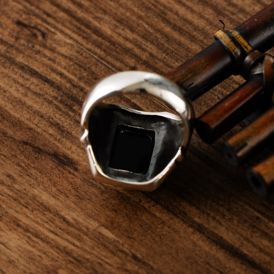 Anillo de Plata Ley 925 con Ágata Negra para Hombre - Diseño Dominante Azul Marino - Image 2