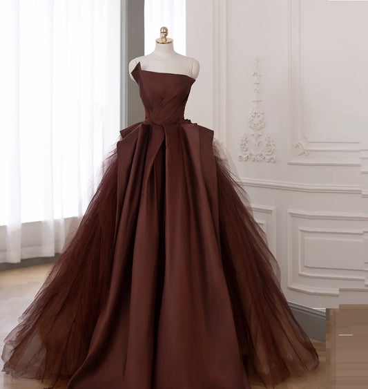 Vestido de Noche Elegante con Sostén Integrado y Falda Voluminosa - Image 2