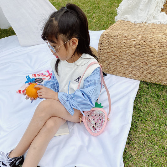 Bolsa de Gelatina Infantil con Diseño de Piña y Fresa para el Hombro - Image 2