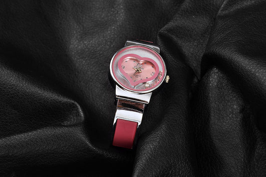 Reloj de pulsera para mujer con diseño de corazón y movimiento de cuarzo - Image 2
