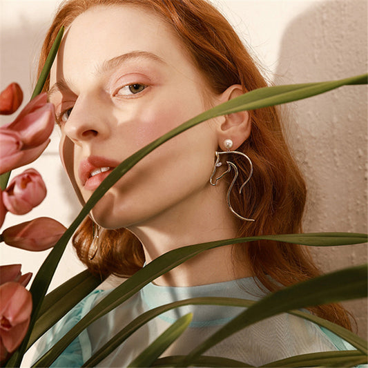 Aretes Cabeza de Caballo Temperamento Elegante - Joyería Exagerada Estilo Europeo - Image 2