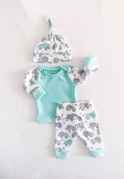Conjunto de Tres Piezas Infantil con Capucha Diseño Elefante Adorable - Image 2