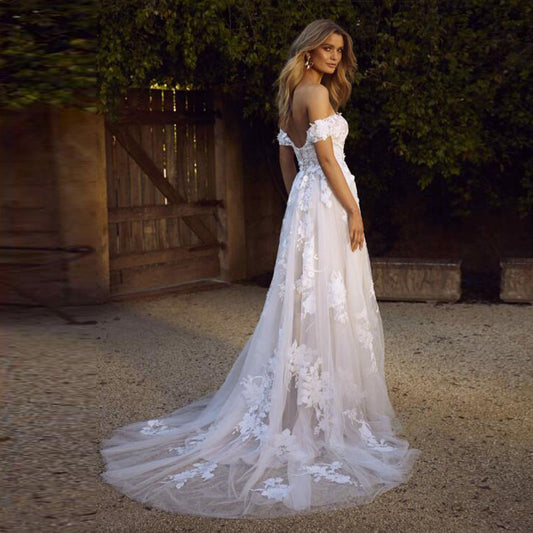 Vestido de Novia Princesa con Encaje y Hombros Descubiertos - Image 2