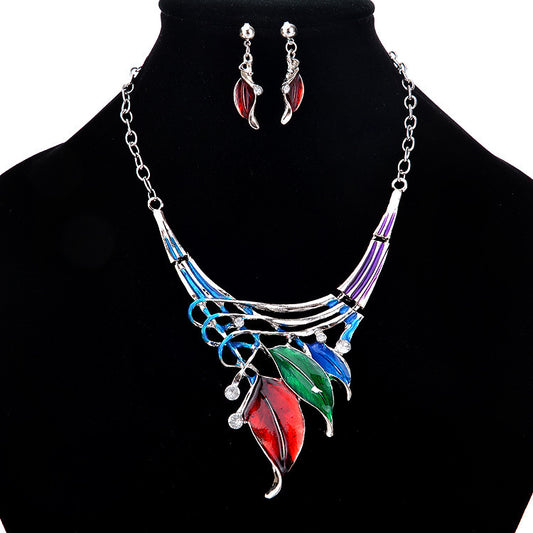 Conjunto de Collar y Aretes Hoja Clásica en Acero Inoxidable - Image 2