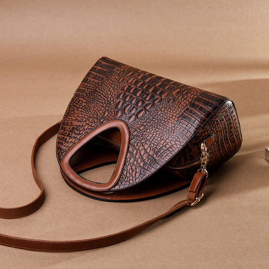 Bolso Crossbody de Cuero Suave con Diseño Grabado para Mujer - Image 2