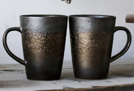 Taza de Cerámica Japonesa Artesanal con Diseño Retro y Esmalte Fluido - Image 2