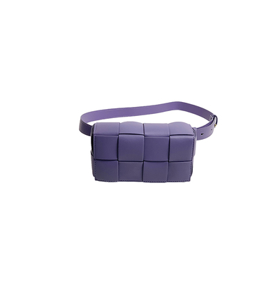 Bolsa Cuadrada Pequeña de Cuero Tejido Púrpura Taro para Cintura - Image 2
