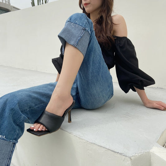 Sandalias y Pantuflas de Cuero Suave con Tacón Stiletto y Detalles de Diamantes - Image 2