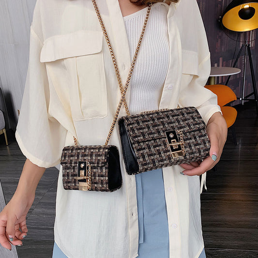Bolso Cuadrado Casual de Cadena Dorada - Image 2
