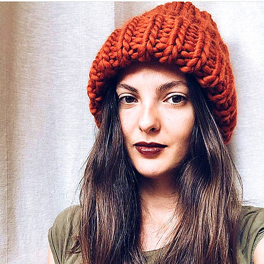 Gorro de Lana Gruesa para Mujer - Diseño Minimalista Otoño Invierno - Image 2