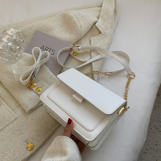 Bolso Bandolera Cuadrado Pequeño con Cadena Metálica - Image 2