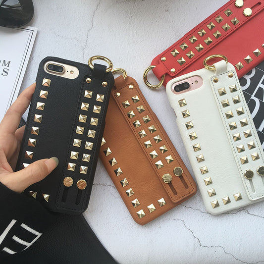Funda para iPhone con Correa de Muñeca y Acabado Mate - Image 2
