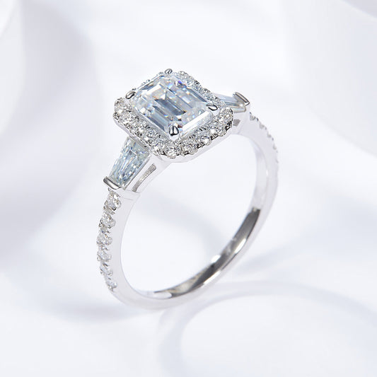 Anillo de Moissanita Talla Esmeralda Color D en Plata 925 - Image 2