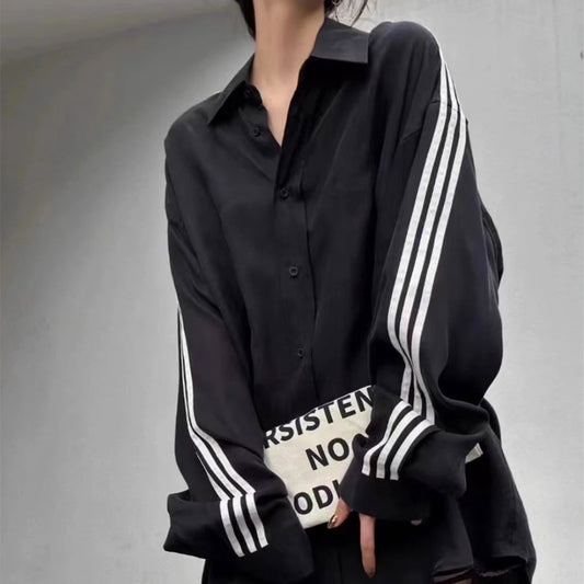 Camiseta Unisex Negra con Bajo Circular - Image 2