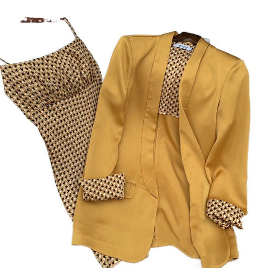 Traje Ejecutivo Femenino Dos Piezas Talla S - Chaqueta Manga Larga Color Sólido - Image 2