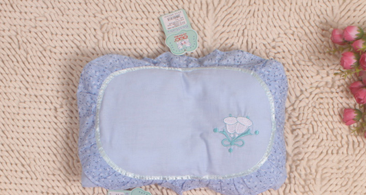 Almohada Ortopédica de Algodón Puro para Bebé - Diseño Ergonómico Anti-Plagiocefalia - Image 2