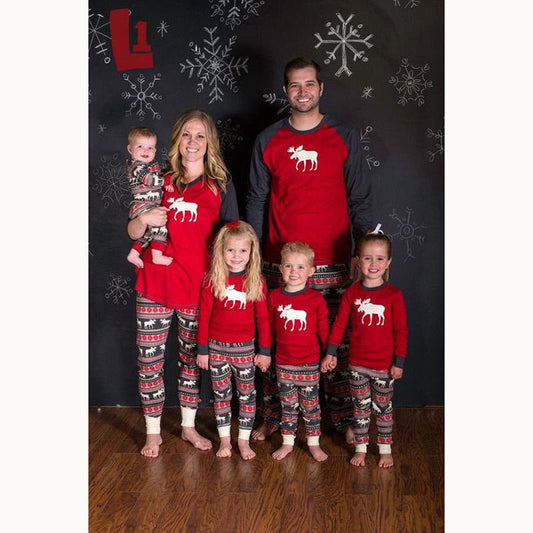 Pijamas Navideños Estampado Reno para Toda la Familia - Image 2