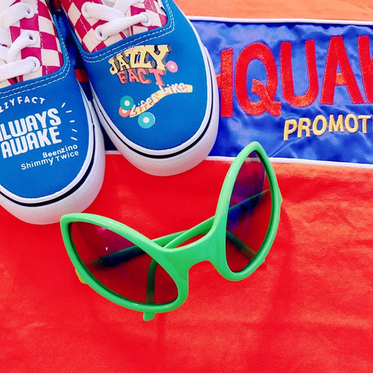 Gafas Alien - Estilo Futurista para uso en Ecuador - Image 2