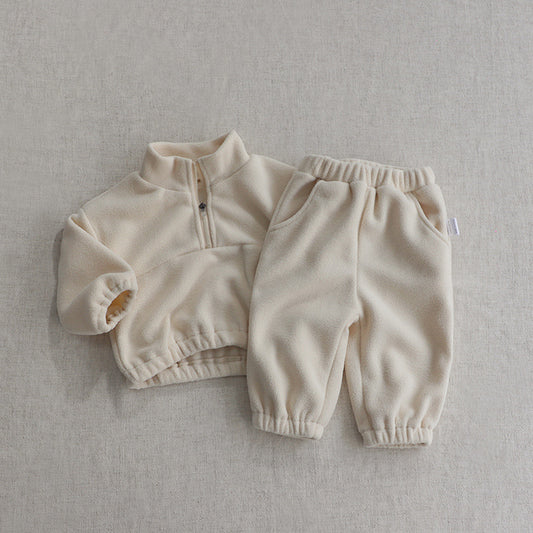 Traje Deportivo Infantil de Cuello Alto Reversible en Terciopelo - Image 2