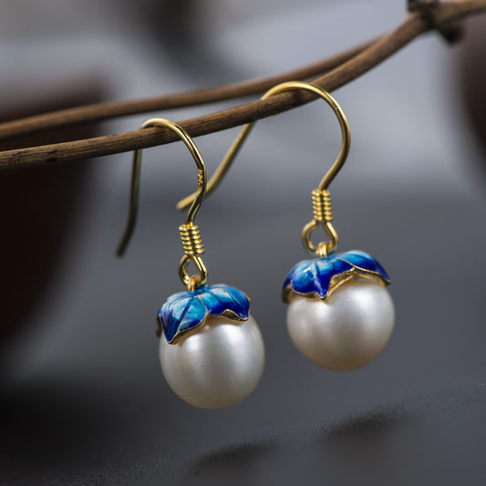 Aretes de Plata 925 con Perla de Agua Dulce Diseño Loto Tailandés - Image 2