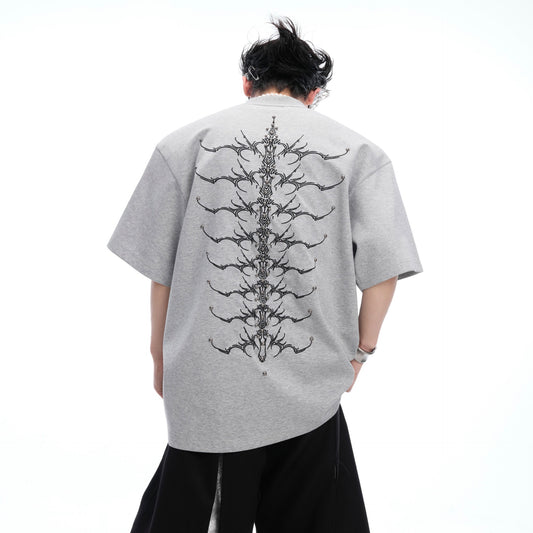 Playera Manga Corta Hombre con Diseño de Espina Dorsal y Remaches - Image 2