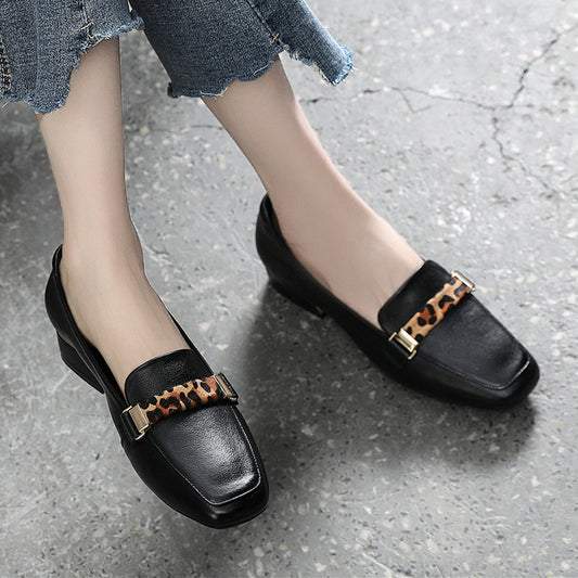 Zapatos Casuales de Cuero Genuino con Estampado Leopardo - Diseño Versátil - Image 2