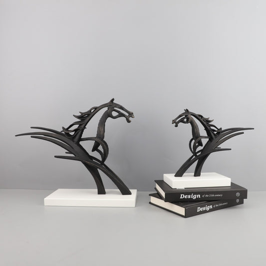 Escultura Decorativa de Caballo en Metal para el Hogar - Image 2