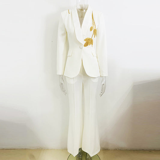 Traje Dos Piezas con Pantalón Acampanado y Detalles de Cuentas - Image 2