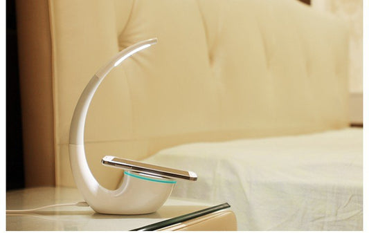 Lámpara Escritorio con Cargador Inalámbrico y Protección Ocular - Image 2