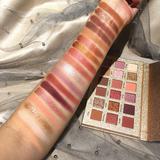 Paleta de Maquillaje 18 Colores: Sombras y Labiales Todo en Uno - Image 2