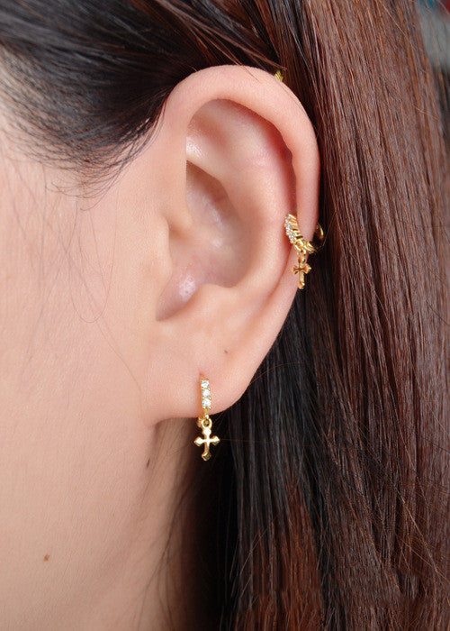 Aretes Colgantes de Cruz Miniatura - Image 2