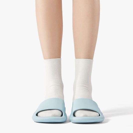 Pantuflas Antideslizantes para Hombre con Diseño Aireado - Image 2