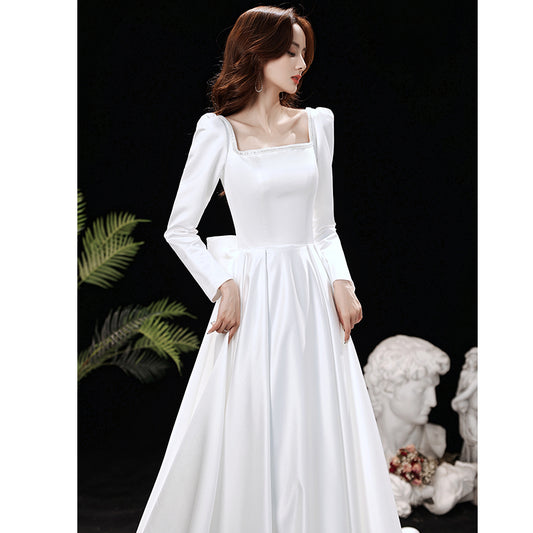 Vestido Minimalista Hepburn con Cola Elegante - Image 2