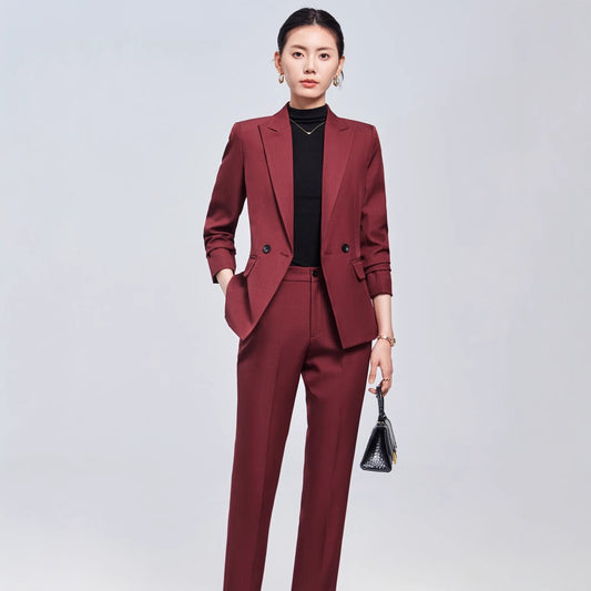 Traje Ejecutivo Femenino con Camisa de Cuello Solapa y Pantalón - Image 2