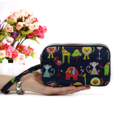 Billetera Táctil para Mujer con Tres Compartimentos y Bolsillo para Celular - Image 2