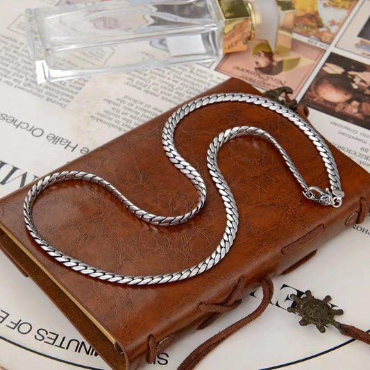 Collar Retro Hueso de Serpiente Lateral para Hombre - Image 2