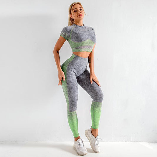 Ropa de Yoga Tejida sin Costuras - Image 2