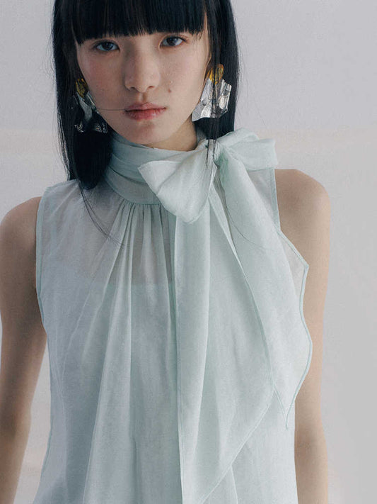 Blusa Sin Mangas con Cintas Decorativas - Image 2