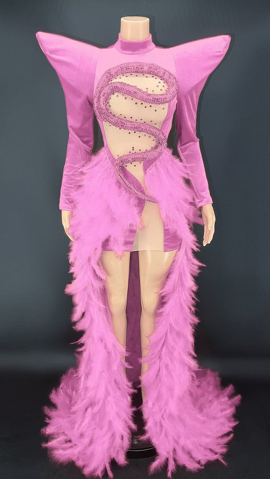 Vestido de Fiesta con Plumas y Cristales para Escenario - Image 2