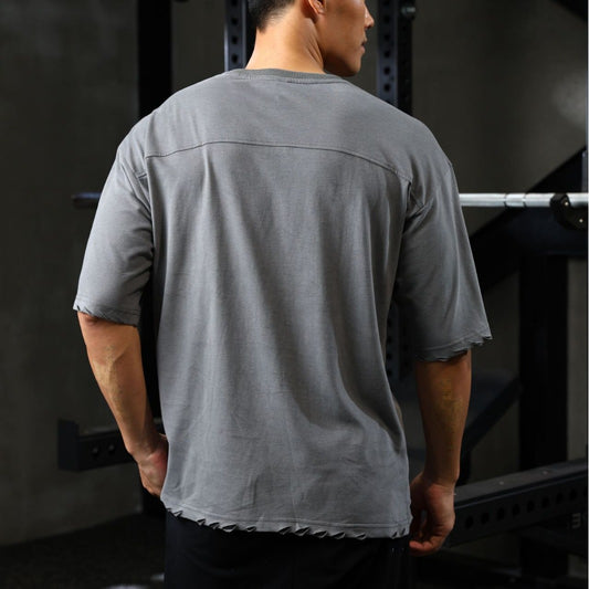 Playera Suelta de Algodón Rasgada para Hombre - Image 2