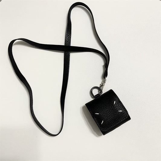 Funda Protectora para Auriculares Magila de Cuero Minimalista con Cadena - Image 2