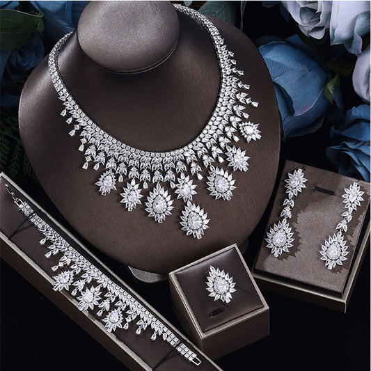 Conjunto de Joyería Vintage para Novia: Collar y Aretes Elegantes - Image 2
