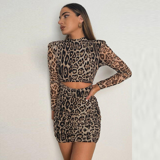 Falda Corta Estampado Leopardo Manga Larga Ajustada - Image 2
