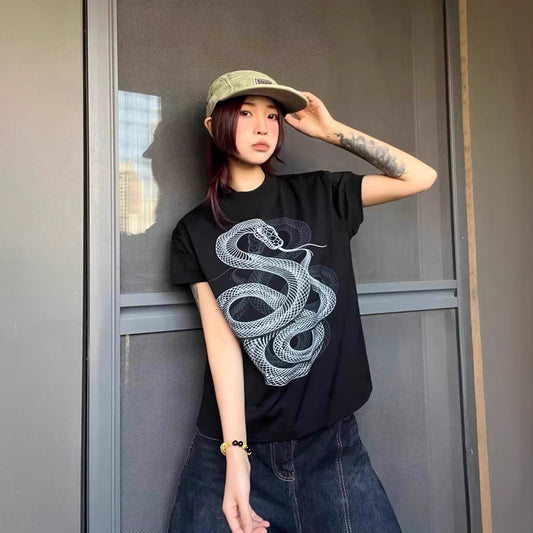 Playera Estampada Año de la Serpiente - Diseño Americano Clásico - Image 2