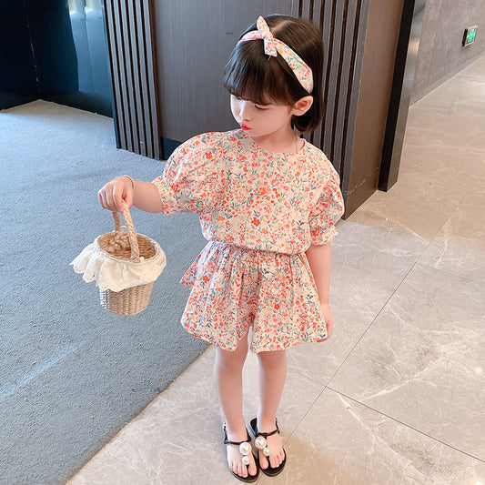 Conjunto Dos Piezas Estilo Coreano: Blusa Floral Manga Corta y Short Holgado - Image 2