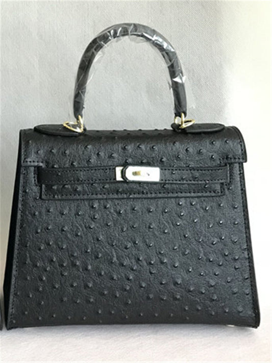 Bolsa Mensajera de Textura Versátil - Image 2