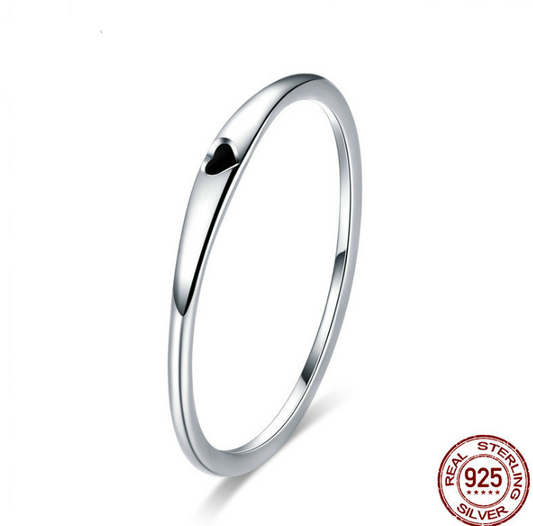 Anillo Minimalista de Plata 925 con Corazón Grabado - Image 2