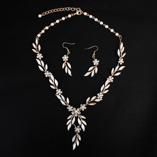 Juego de Joyas Nupcial de Tres Piezas: Aretes, Collar y Pulsera en Aleación Chapada - Image 2