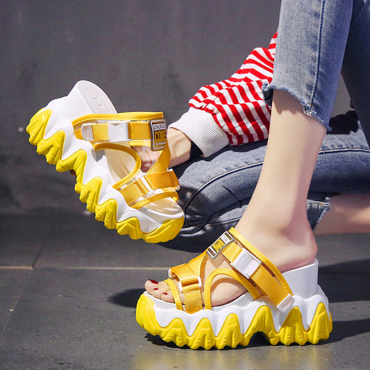 Sandalias y Pantuflas de Suela Gruesa para Mujer - Image 2