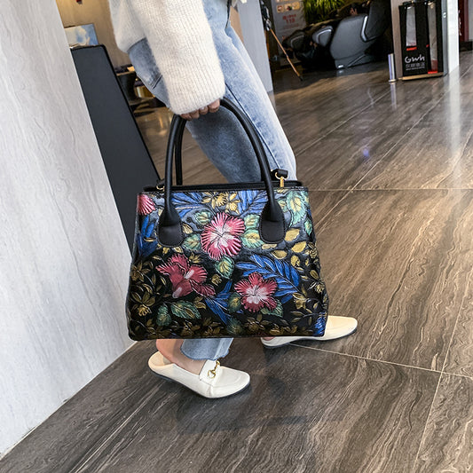 Bolso Retro Pintado a Mano con Relieve Estilo Chino - Image 2